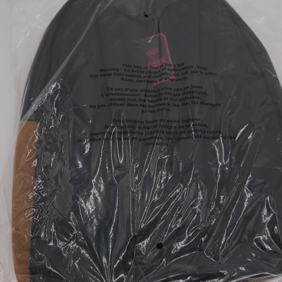 *Rare* Stranger Things Vans X Collab NWT 🔥 - Picture 5 of 6